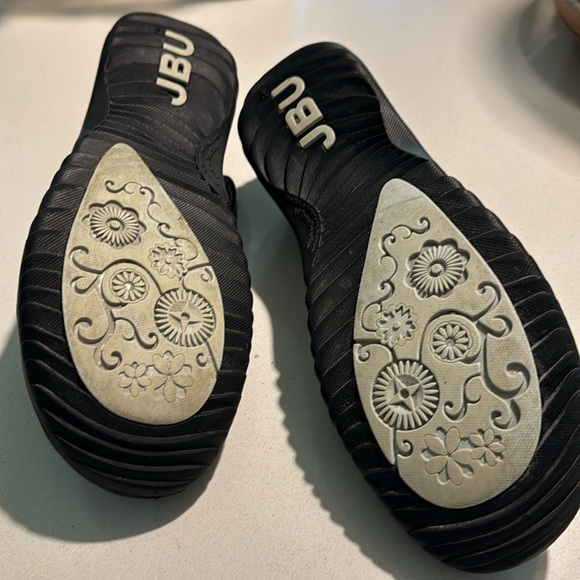 Jambu Sandals.  Size 10. Blue. - Picture 2 of 4